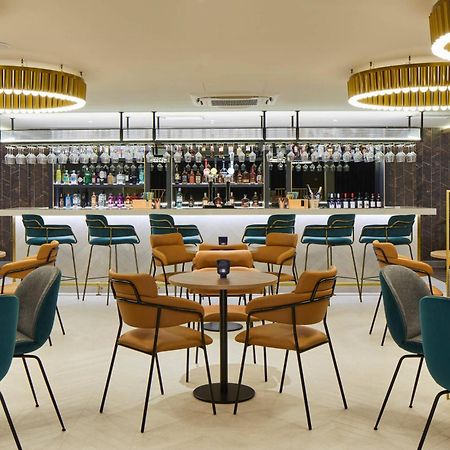Hotel Courtyard By Marriott London Heathrow Airport Harlington  Exteriér fotografie