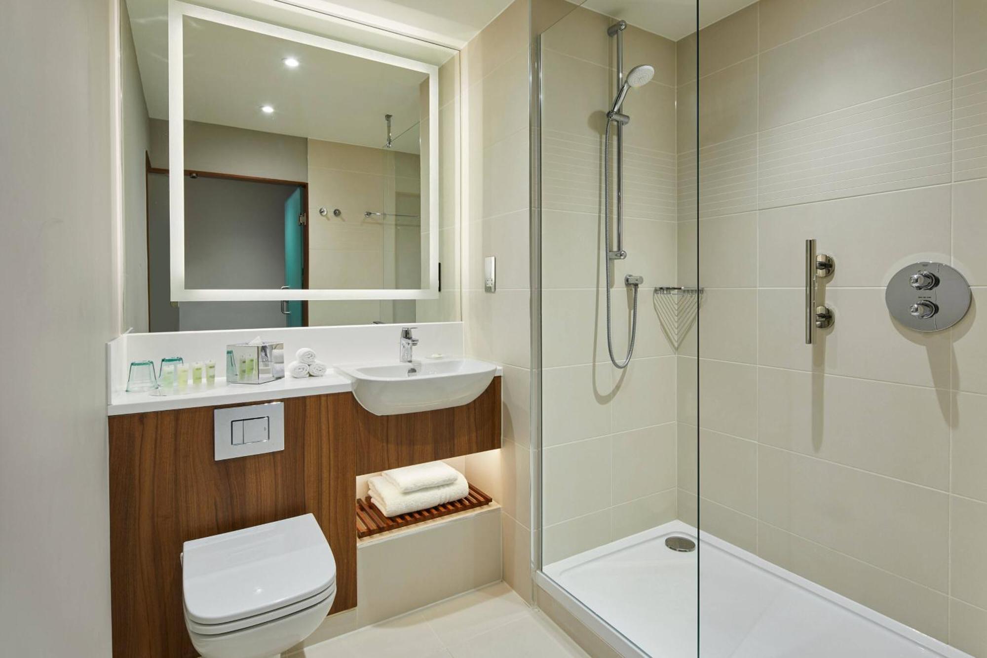 Hotel Courtyard By Marriott London Heathrow Airport Harlington  Exteriér fotografie