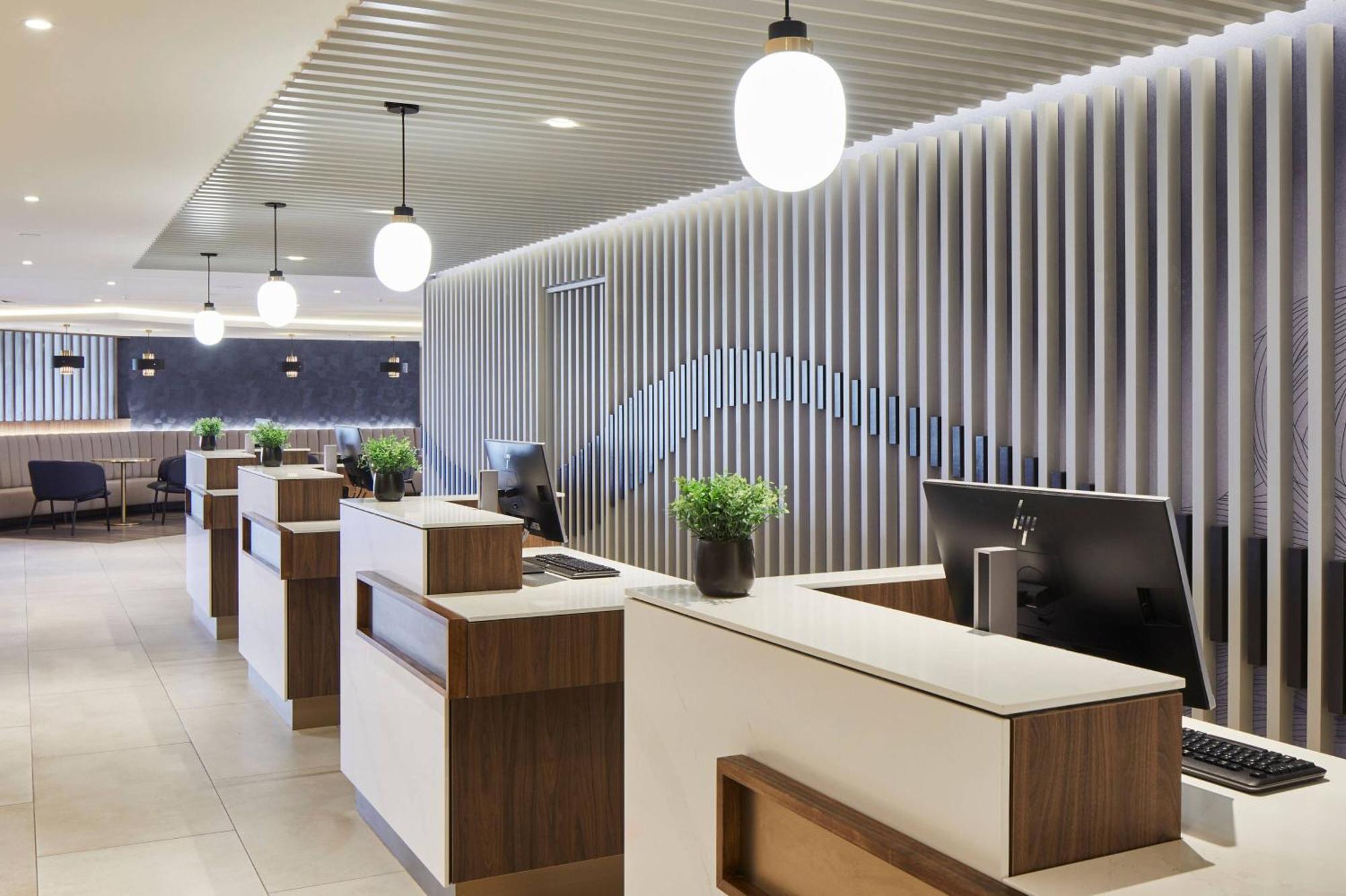 Hotel Courtyard By Marriott London Heathrow Airport Harlington  Exteriér fotografie