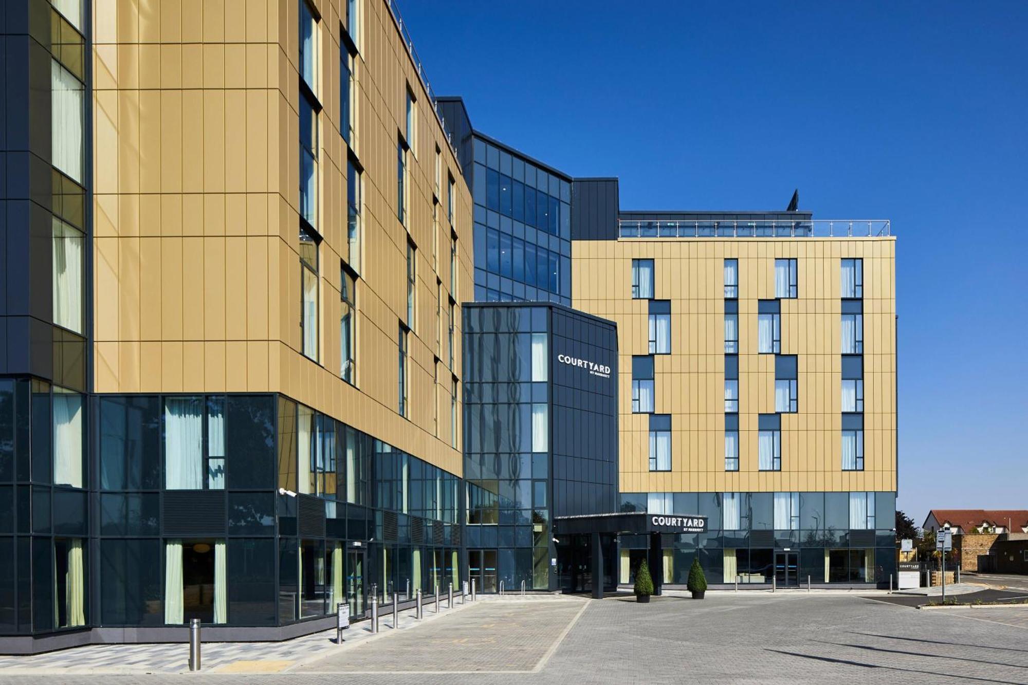 Hotel Courtyard By Marriott London Heathrow Airport Harlington  Exteriér fotografie
